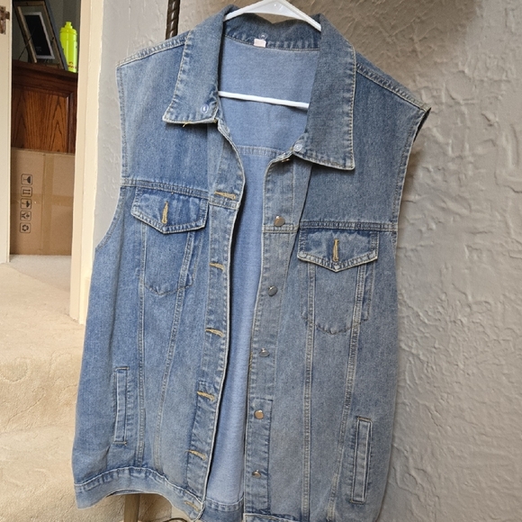 Jackets & Blazers - Women's Light Blue Denim Vest Jacket - Sleeveless Jean Coat